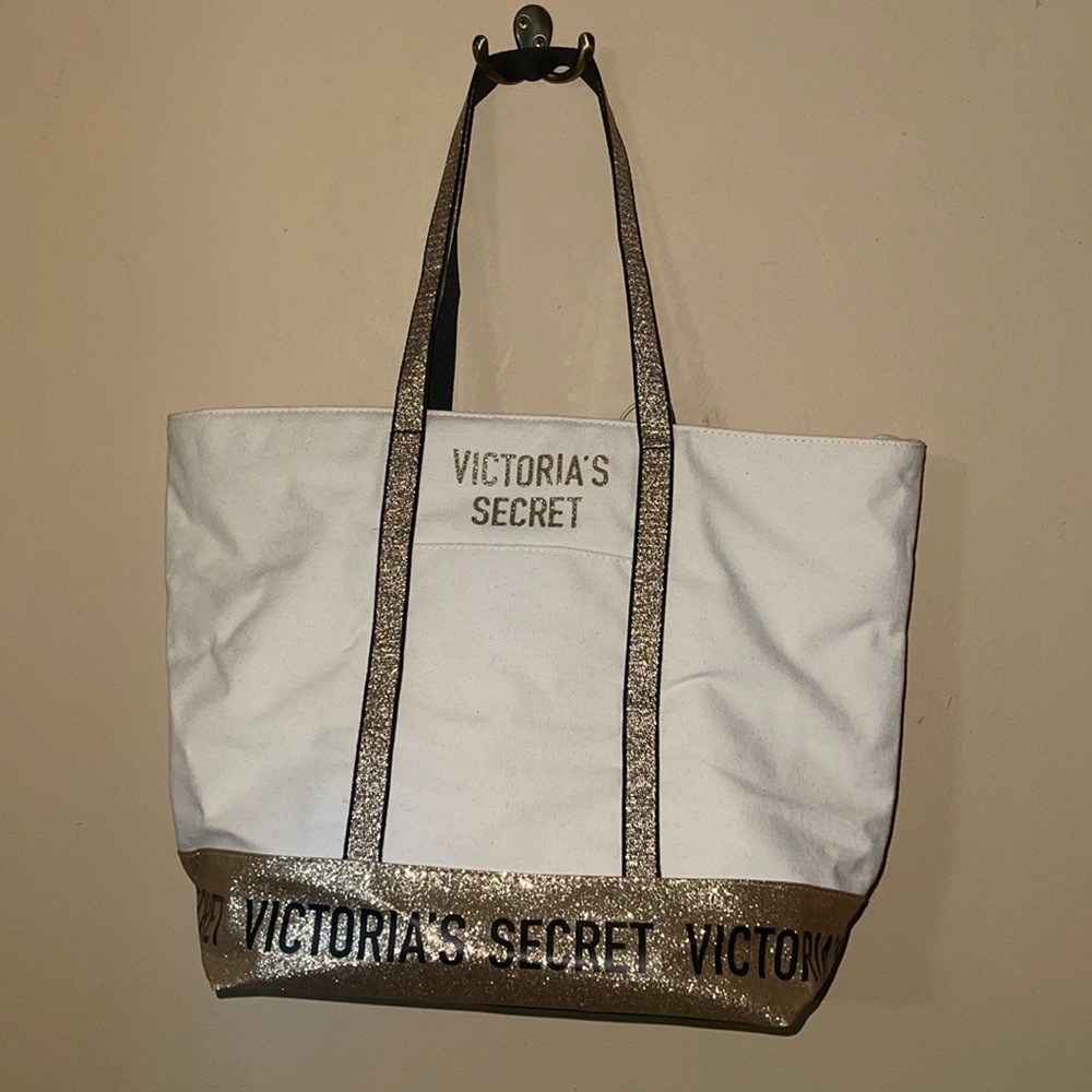 Brand new Victoria’s Secret tote bag